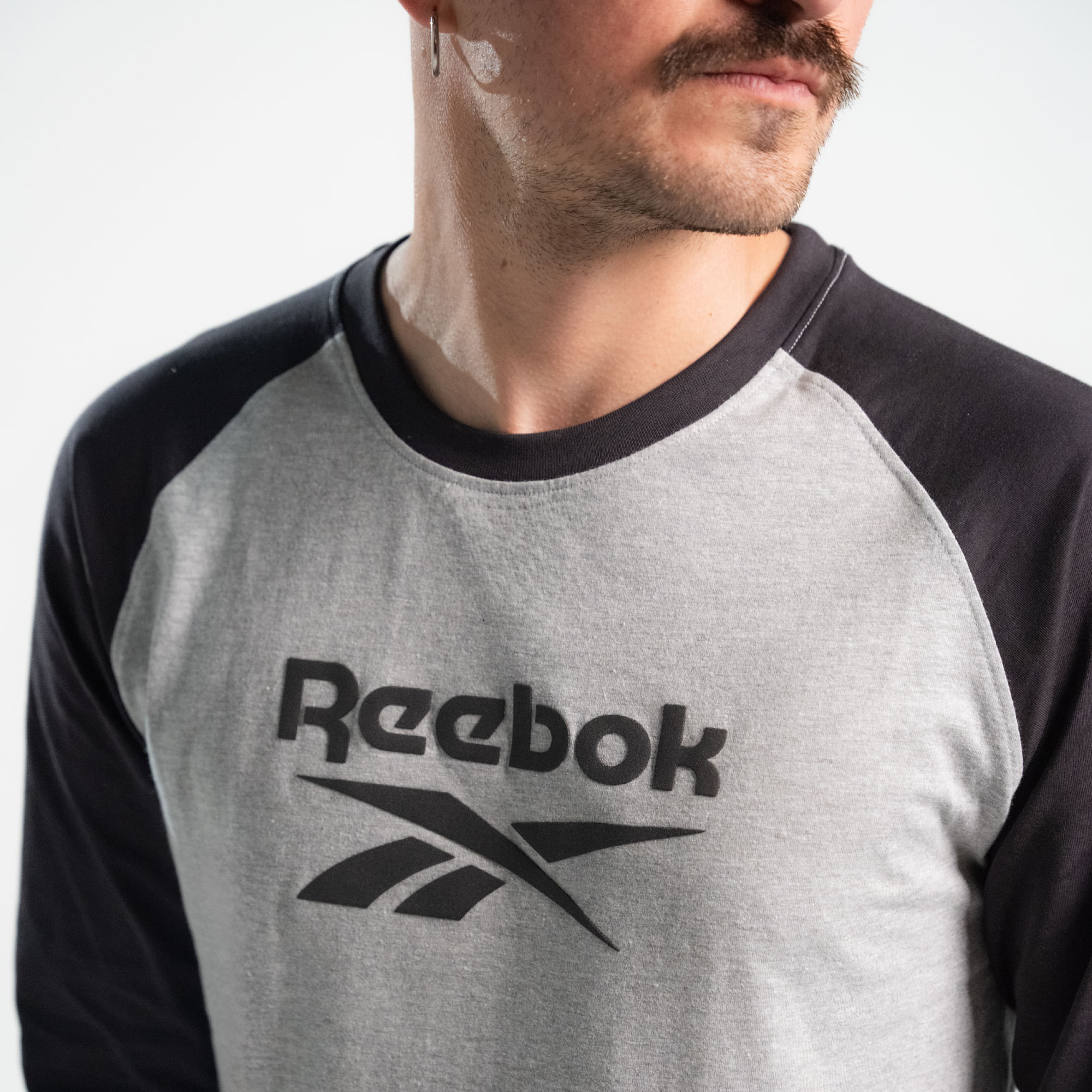 Camiseta Classics | Ranglan Chest Logo Tee | Hombre - Imagen 4